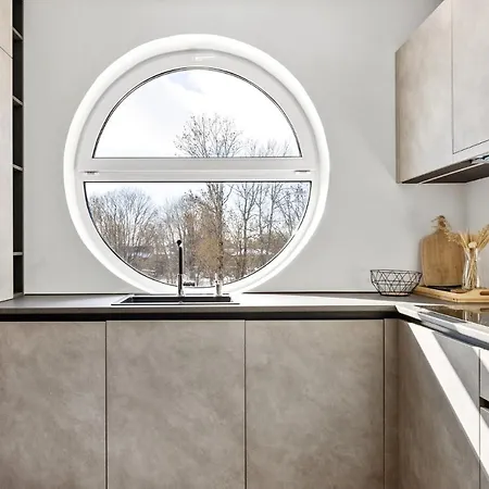 Vesiroosi Penthouse By River 아파트