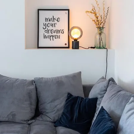 Vesiroosi Penthouse By River 페르누