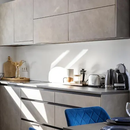 아파트 Vesiroosi Penthouse By River *