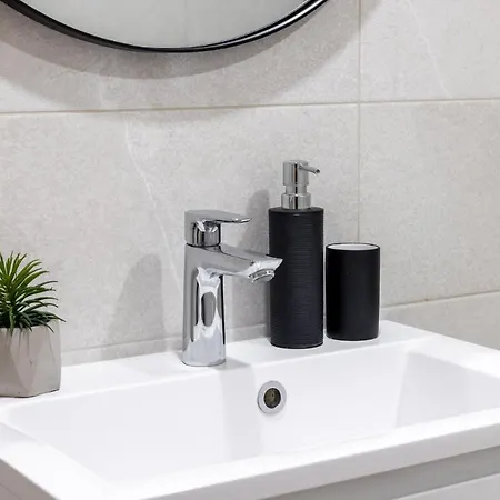 아파트 Vesiroosi Penthouse By River