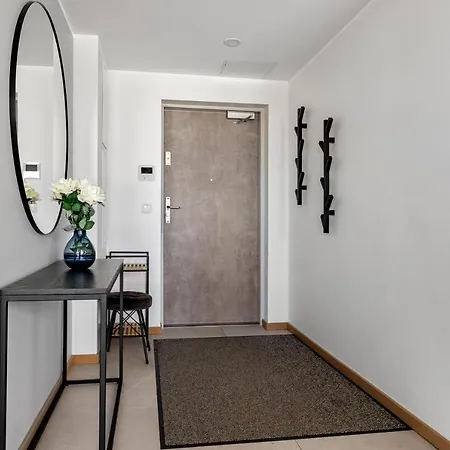 아파트 Vesiroosi Penthouse By River