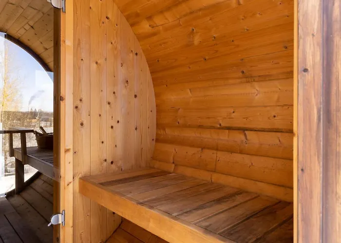 Vesiroosi Penthouse By River