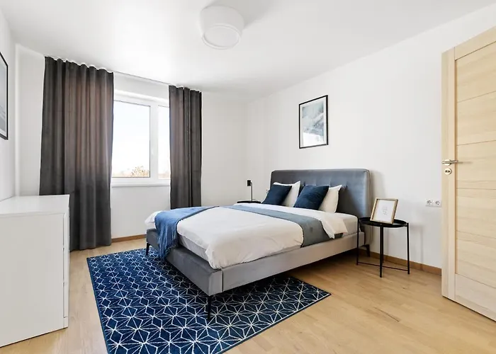 Vesiroosi Penthouse By River *